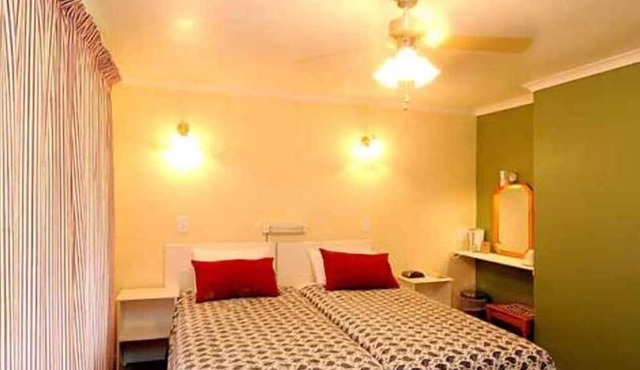 The Homestead Guest House and S-Catering in Geluksburg