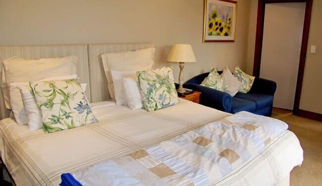 Summerhill Guest Farm in Worcester