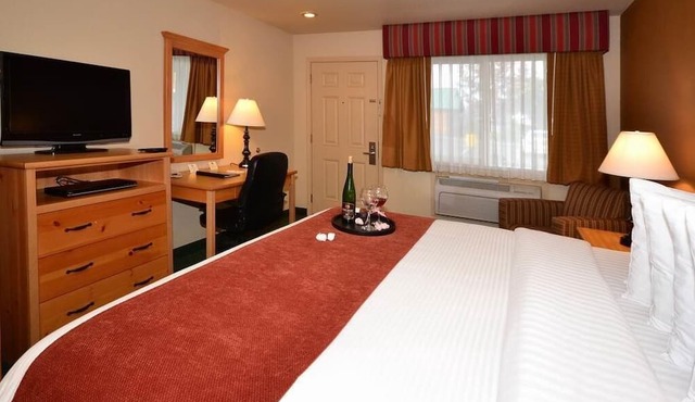 Best Western Plus Hartford Lodge in Sutherlin