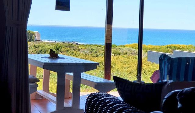 West Coast Seaside Getaway in Grotto Bay