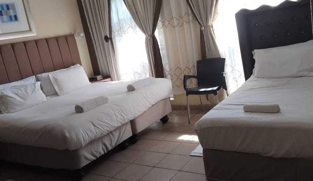 Diphororo Guest House in Moses Kotane