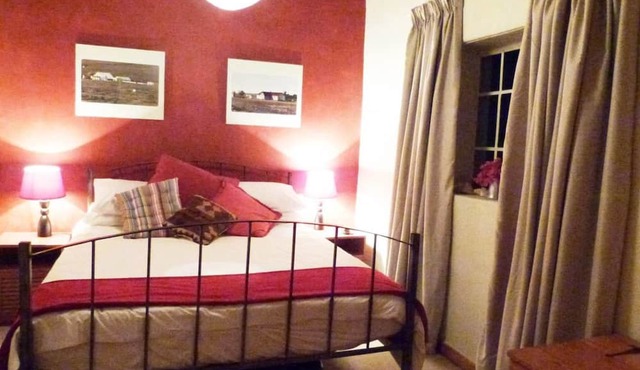 Cosy 6 Person Cottage With Mountain View in Barrydale