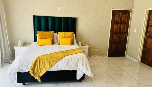 Villa Picasso - 3 Bed Villa in Johannesburg