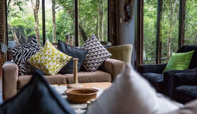 Royal Thonga Safari Lodge in uMhlabuyalingana