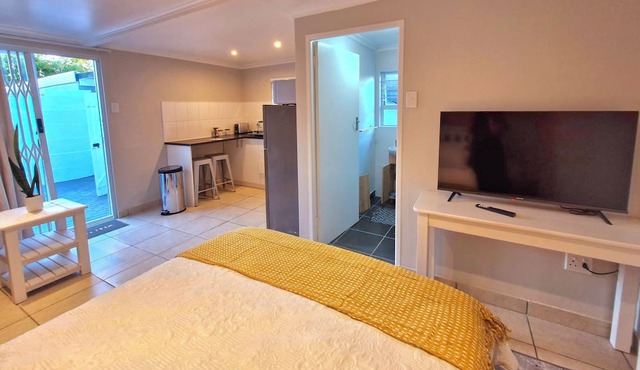 Ivy Place Studio Apartment
