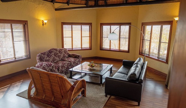 Room in Lodge - Mmakuba Private Game Lodge, Two Bedroom Villa 2 in Mookgopong