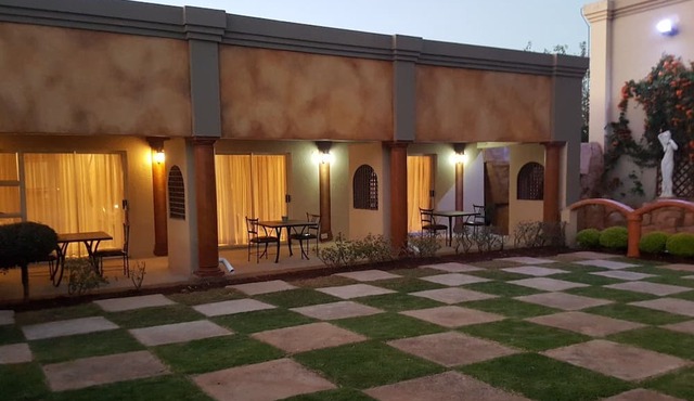 Homestay Travel Guest House in Roodepoort