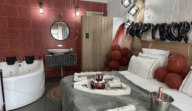 Africa Paradise Airport Boutique Hotel in Benoni