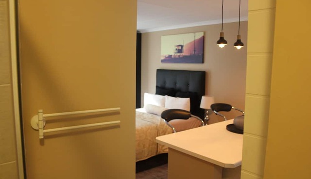 Chic & Serene 1-Bed Haven in Roodepoort in Roodepoort