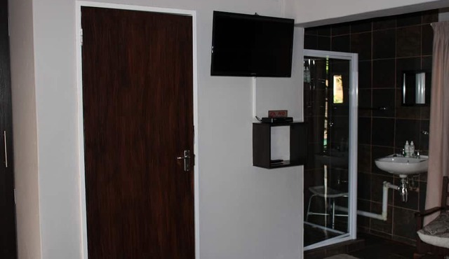 Ukarimu Guest House in Klerksdorp