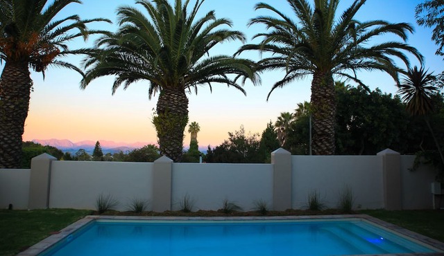 Four Palms Accommodation in Cape Town