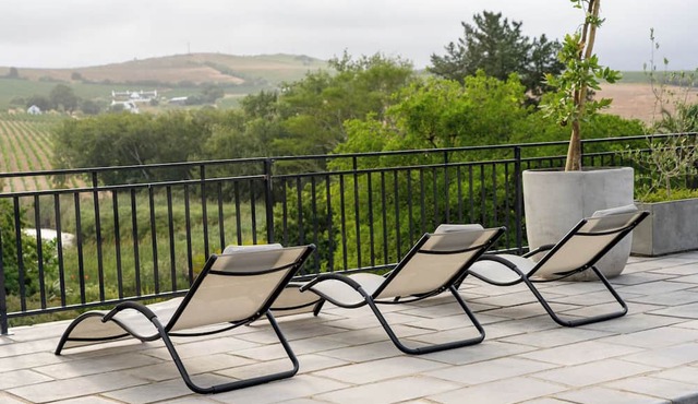 Enjoy the privacy of your own wood fired hot-tub, barbecue & breathtaking views. in Stellenbosch