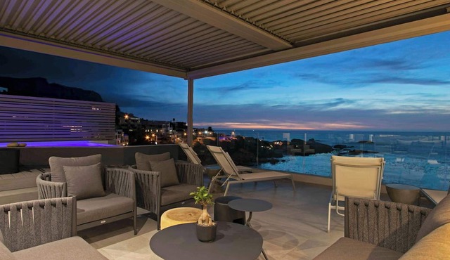 3 min to Beach, Camps Bay -Barley Beach Luxury Penthouse in Cape Town
