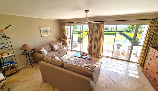 Beach front house in private estate overlooking the sea and mountains
