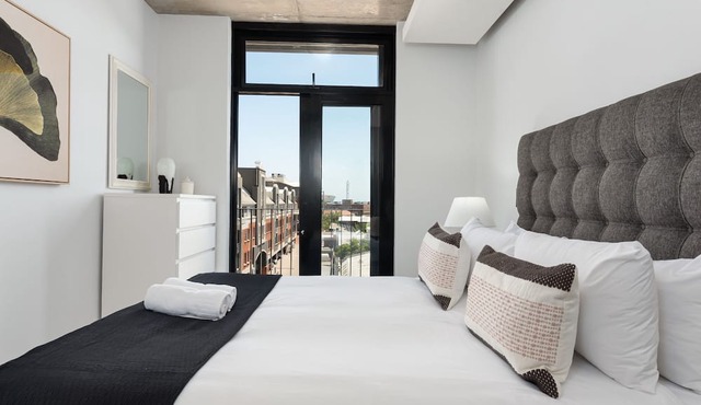 Lovely and Stylish Apartment l De Waterkant in Cape Town
