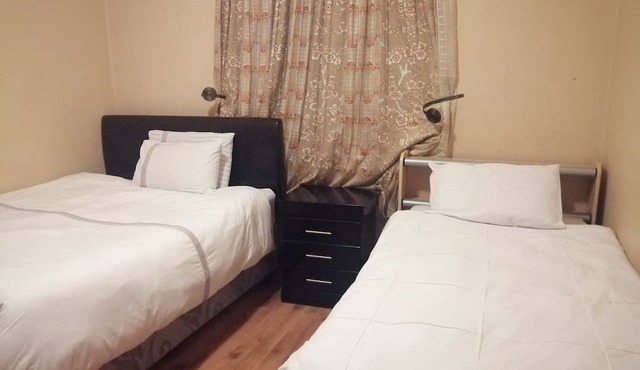 Naisar Holiday Home & Cottage Primrose in Germiston