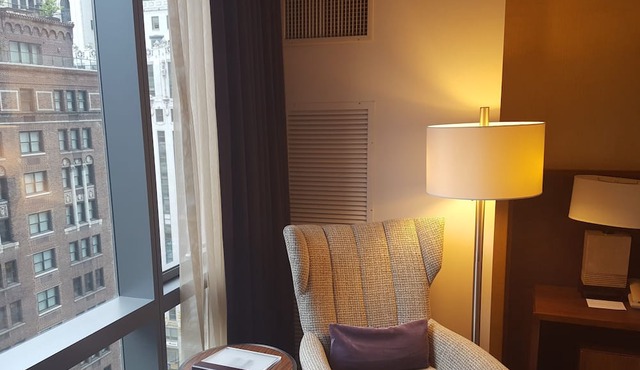 Large Studio+ Free Breakfast & happy hour beer and wine! in New York