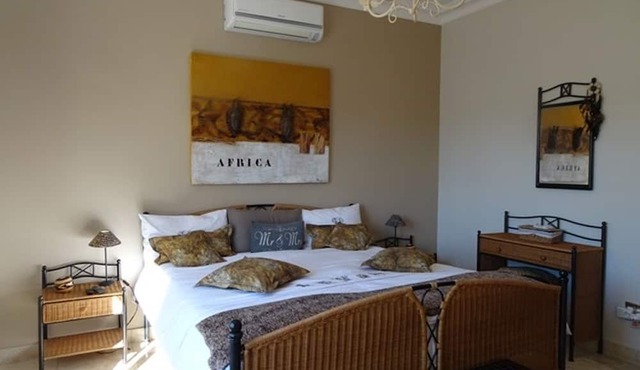 African Palm Cottage