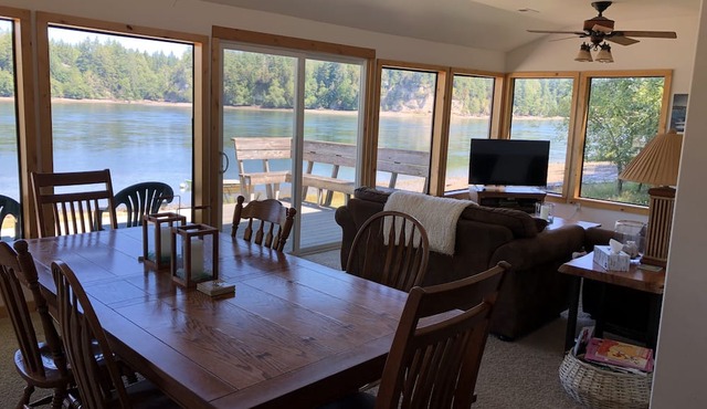Hideaway at Cannery Point 'True Puget Sound Waterfront' in Shelton