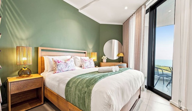 Luxe 2BR York | Ocean-View | AC | Balcony in Umhlanga