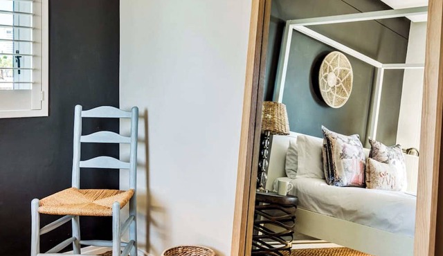 Escape to Exquisite Ellesmere 401 in Cape Town