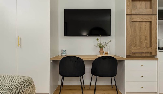 The Sage - Chic Studio in Vibrant Sea Point in Cape Town