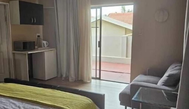 Cosy in Jozy-Guesthouse "home away from home" in Sandton