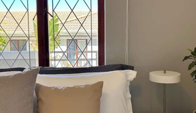 Kalk Bay Secure Seaside Apartment