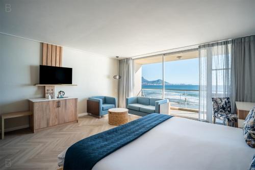 Lagoon Beach Hotel & Spa in Cape Town