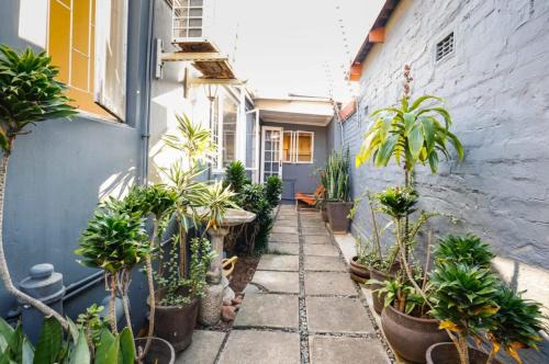 Stay Beyond, Glenwood peaceful cottage in Durban