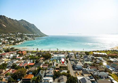 Beachside Gordons Bay stay near Bikini Beach in Gordonʼs Bay