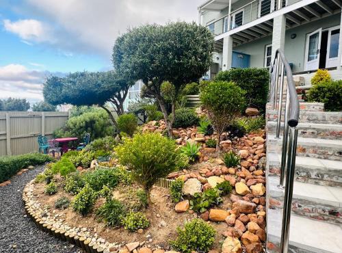 LIMA HOUSE, Seaforth, Simon's Town in Simonʼs Town