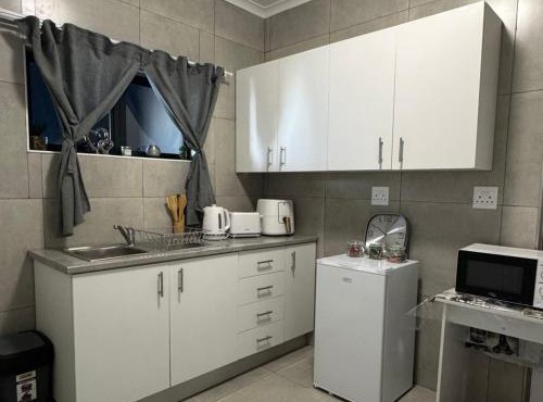 Charming Retreat in Nelson Mandela Bay Metropolitan Municipality in Lorraine