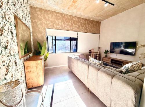2 bed Chic Hotel Apartment in Sandton Central in Johannesburg