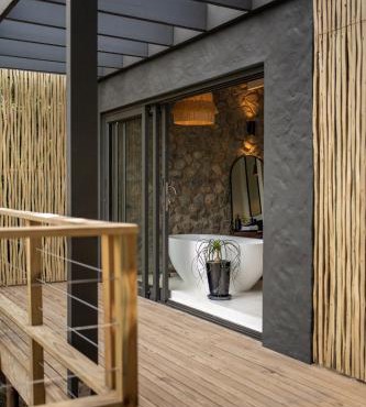 Isilembe Big 5 Reserve in Pongola