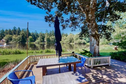 Leisure Lakehouse in Lacey