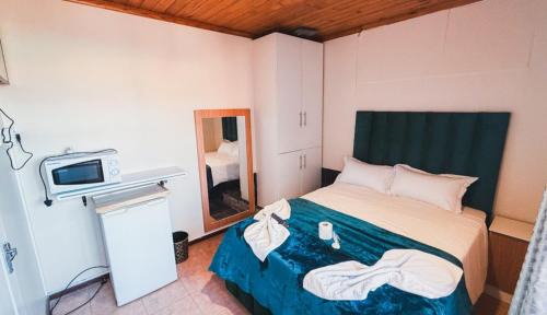 Foodong Accommodation in Worcester