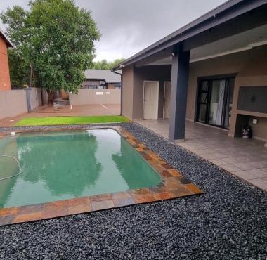 Grey Corner Guesthouse in Postmasburg