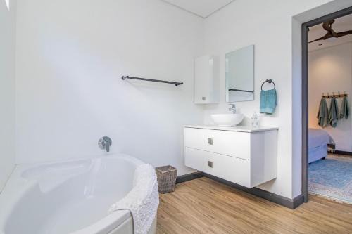 Chanteclaire Escape in Hermanus