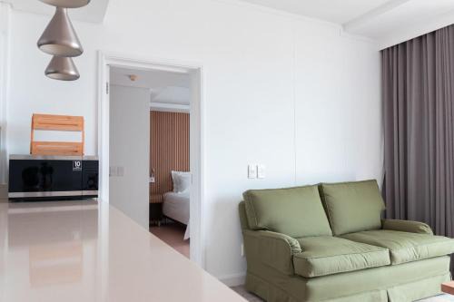Modern 1-Bedroom Apartment at Harbour Bridge Hotel in Cape Town