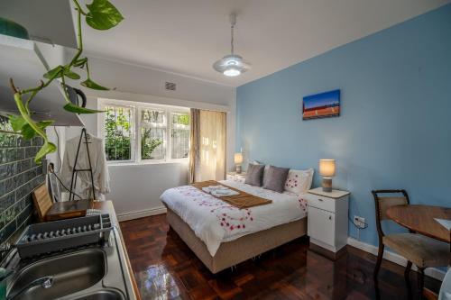 House Zandvlei - Muizenberg Coastal Escape in Muizenberg
