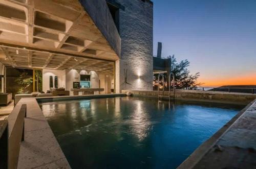Luna Azul Loft - Ultra Lux Apt Pool Views
