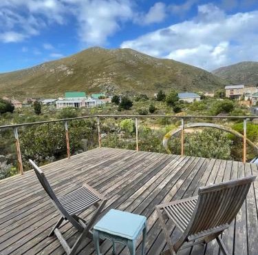 Love Nest In Pringle Bay in Pringle Bay