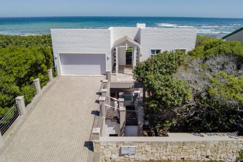 Vinho Verde Villa, Franskraal Sea Views & Jacuzzi in Franskraal