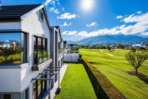 Fairway Retreat Kingswood Golf Estate in George