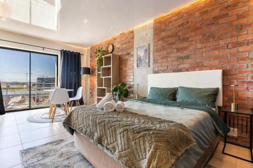Stylish Studio At The Factory With Pool And Gym in Cape Town