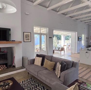 Contemporary Karoo Home in Prince Albert in Prince Albert