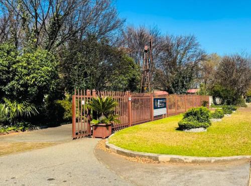 Kriel Windpomp Guesthouse in Aangewysd