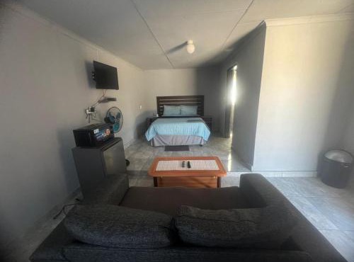 Exodus Guesthouse Mahlakwena Stee'lpoort in Steelpoort
