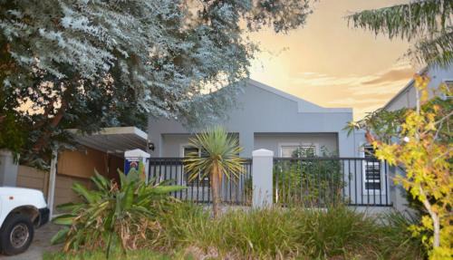 2-Bedroom Private Garden Flat, Durbanville in Durbanville